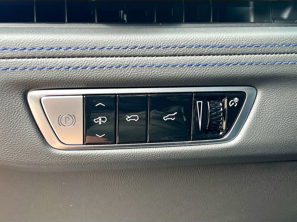 2025 Cadillac ESCALADE IQ Luxury 1