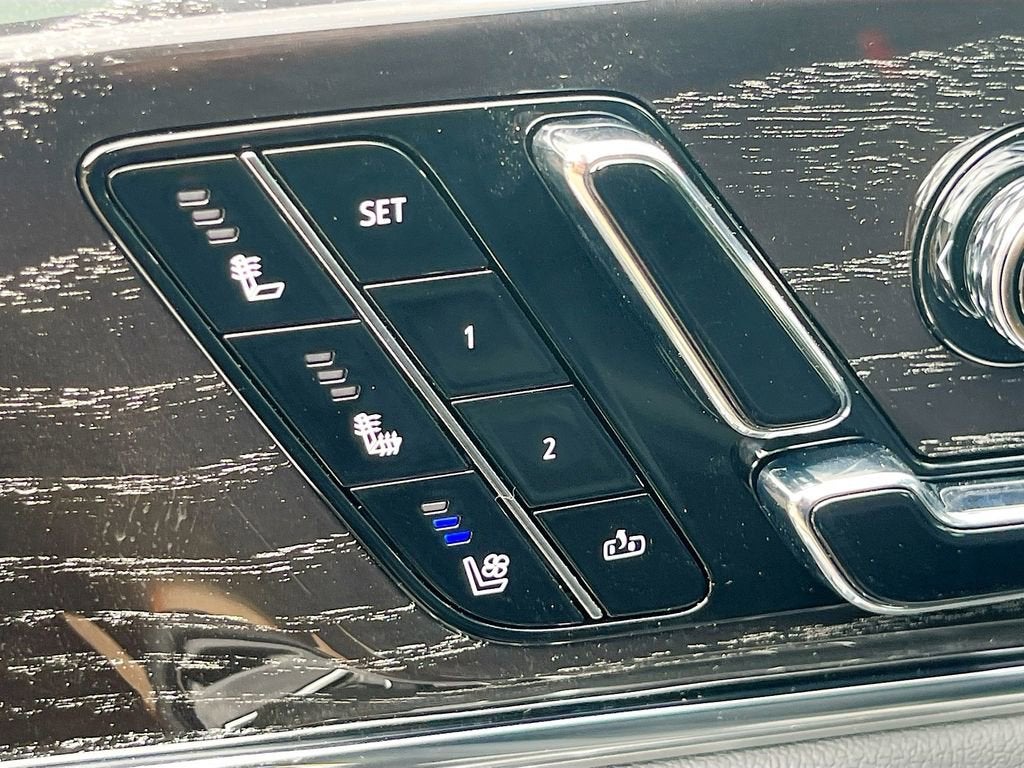 2025 Cadillac ESCALADE IQ Luxury 1