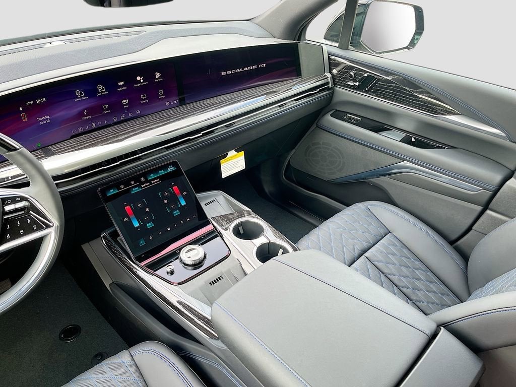2025 Cadillac ESCALADE IQ Luxury 1