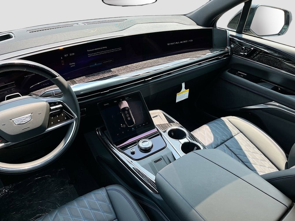 2025 Cadillac ESCALADE IQ Luxury 1