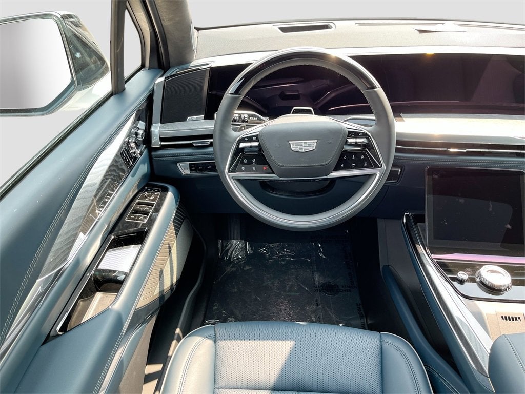 2025 Cadillac ESCALADE IQ Luxury 2