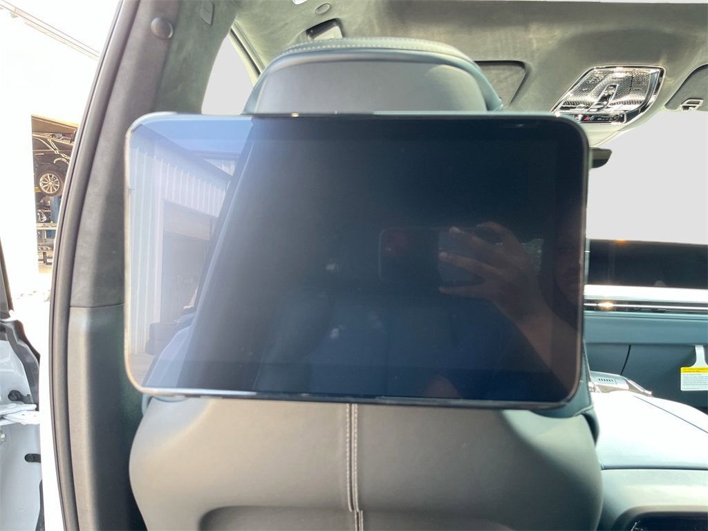 2025 Cadillac ESCALADE IQ Luxury 2