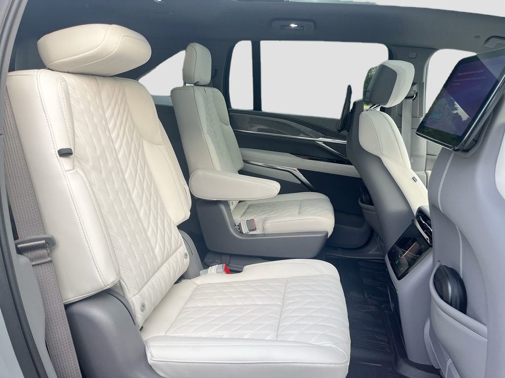 2026 Cadillac ESCALADE IQ Sport