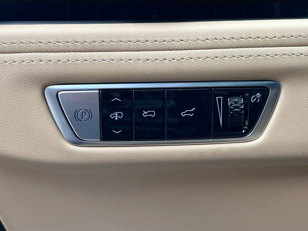 2025 Cadillac ESCALADE IQ Sport 2