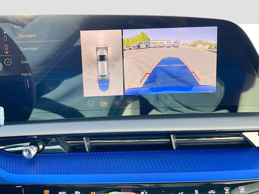 2025 Cadillac OPTIQ Luxury 1