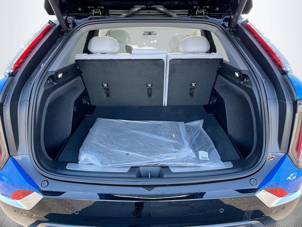 2025 Cadillac OPTIQ Luxury 1