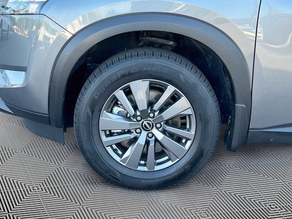 2025 Nissan Pathfinder S