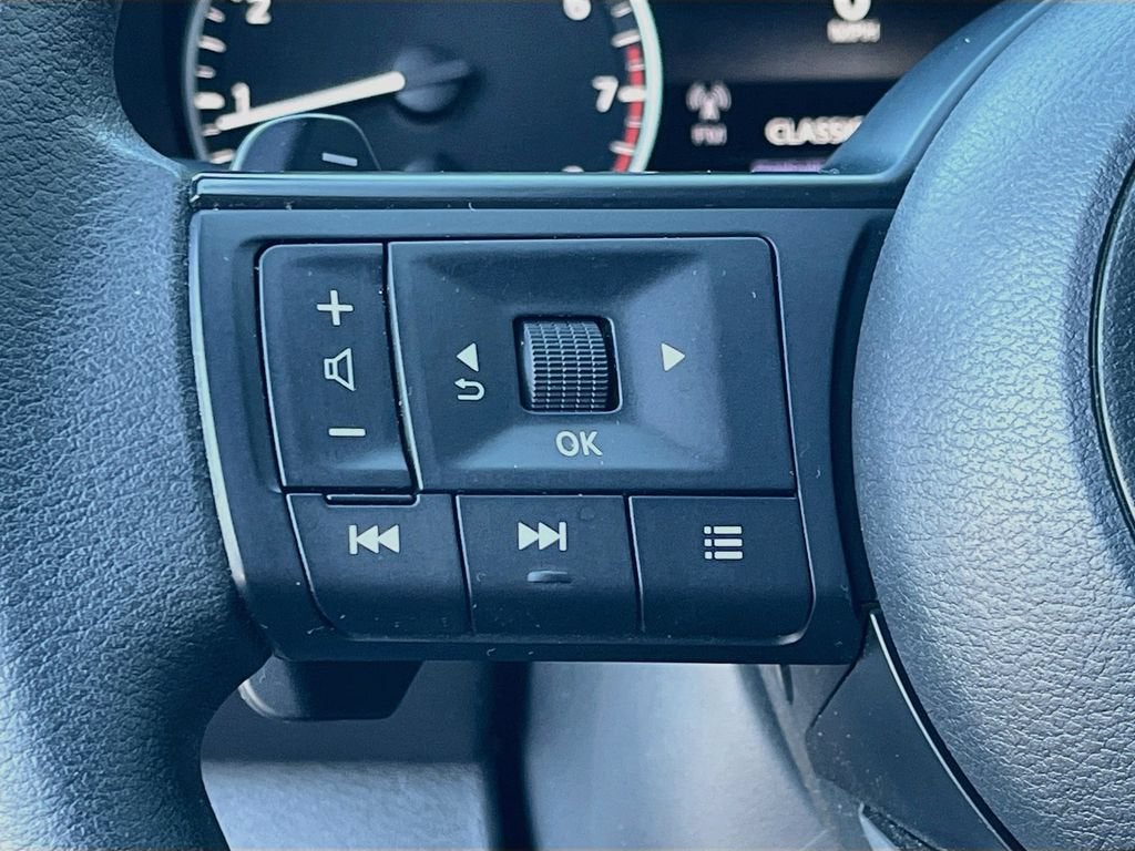 2025 Nissan Pathfinder S