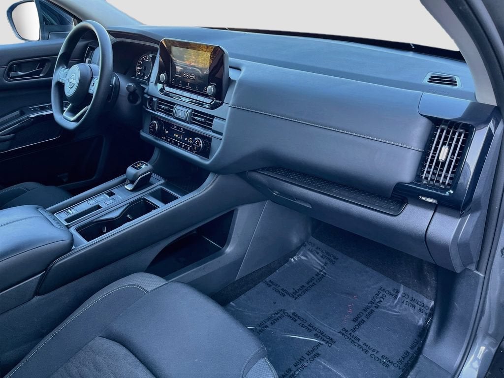 2025 Nissan Pathfinder S