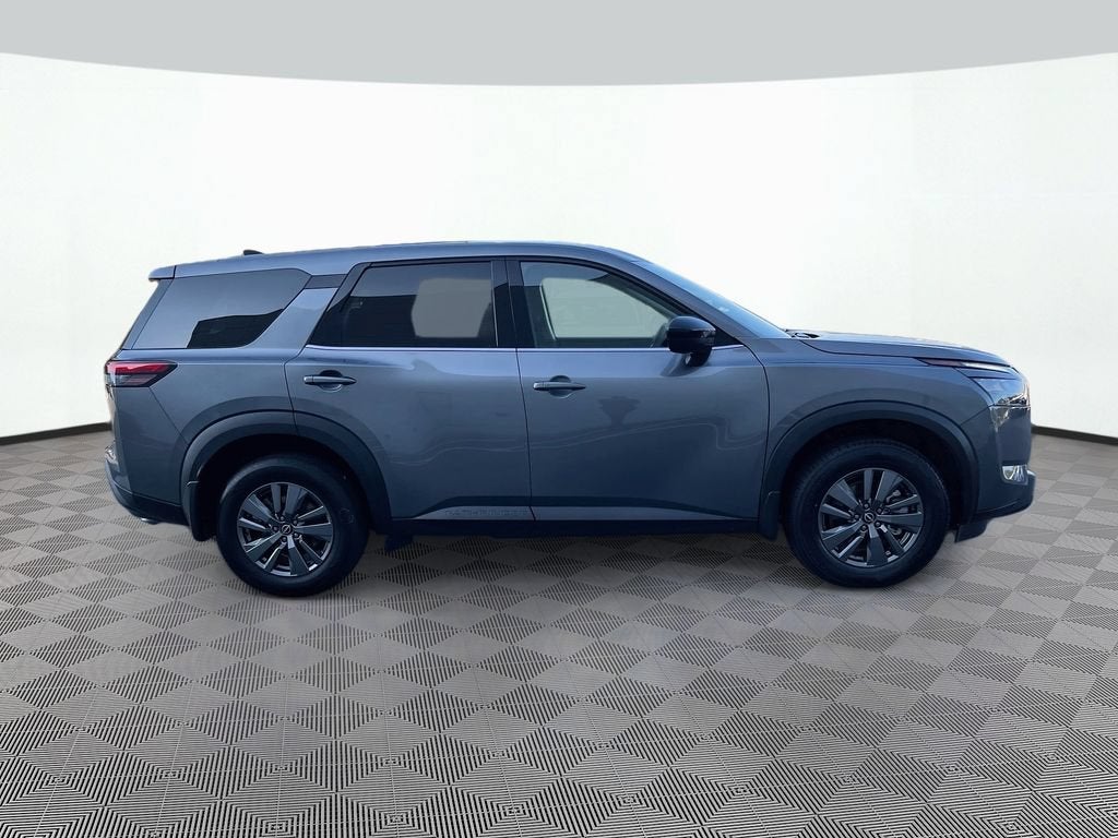 2025 Nissan Pathfinder S