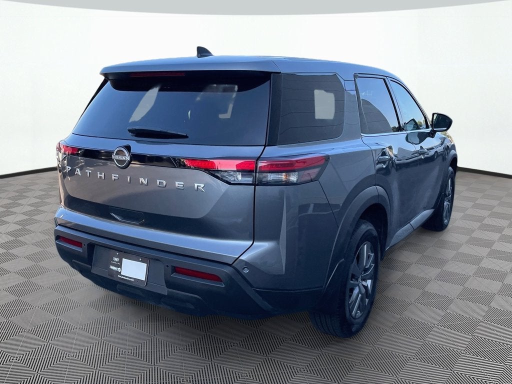 2025 Nissan Pathfinder S