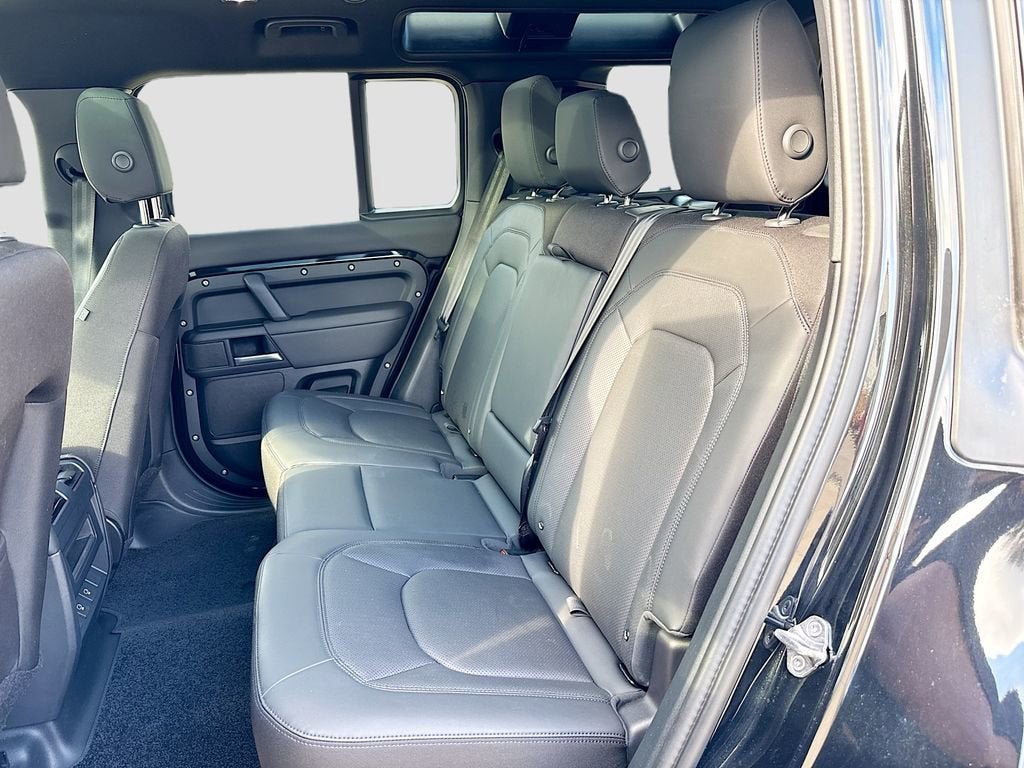 2025 Land Rover Defender S