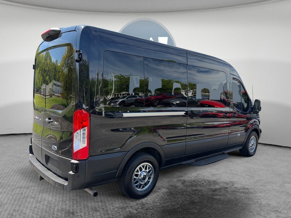 2021 Ford Transit-350 XLT 15 Passenger