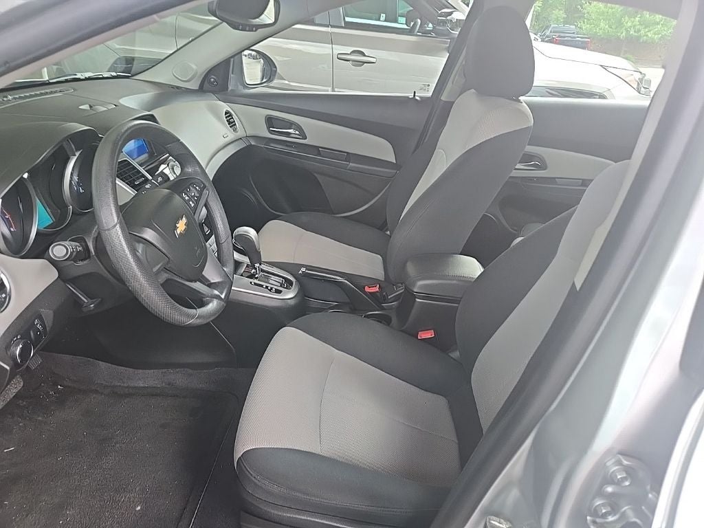 2011 Chevrolet Cruze LS