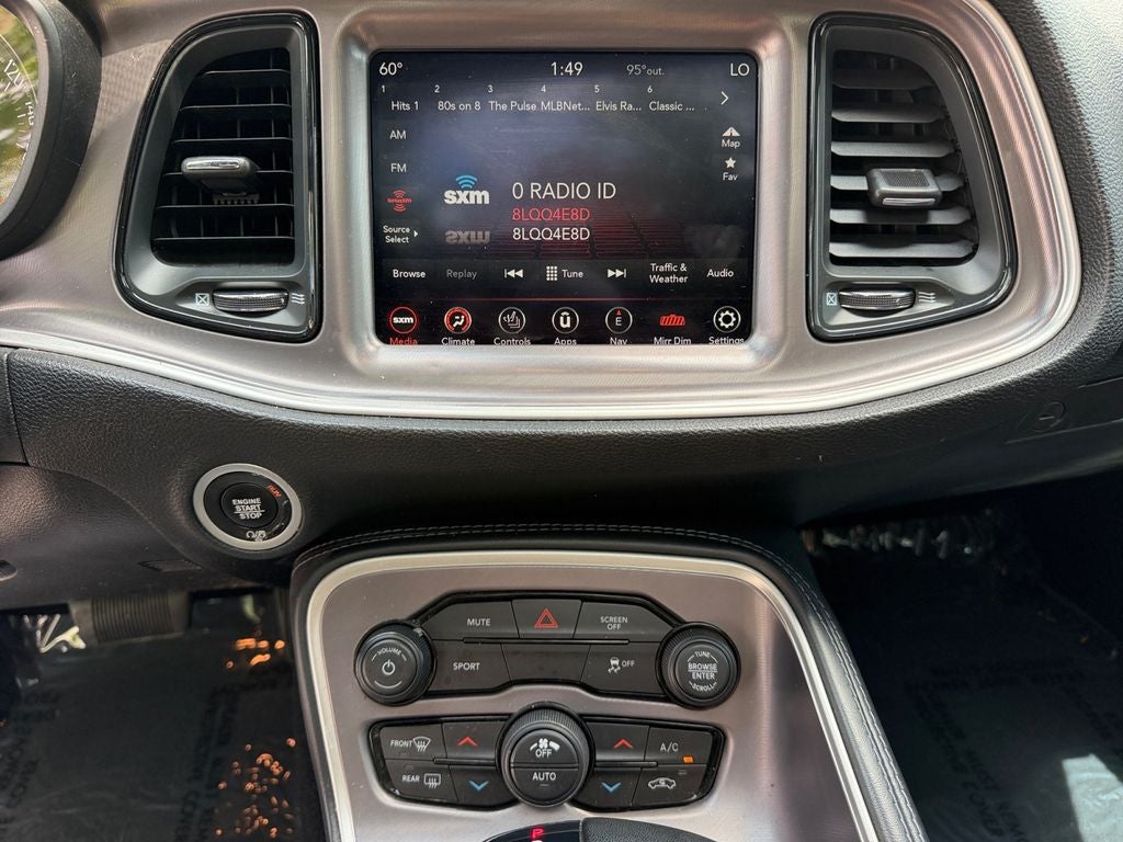2022 Dodge Challenger SXT