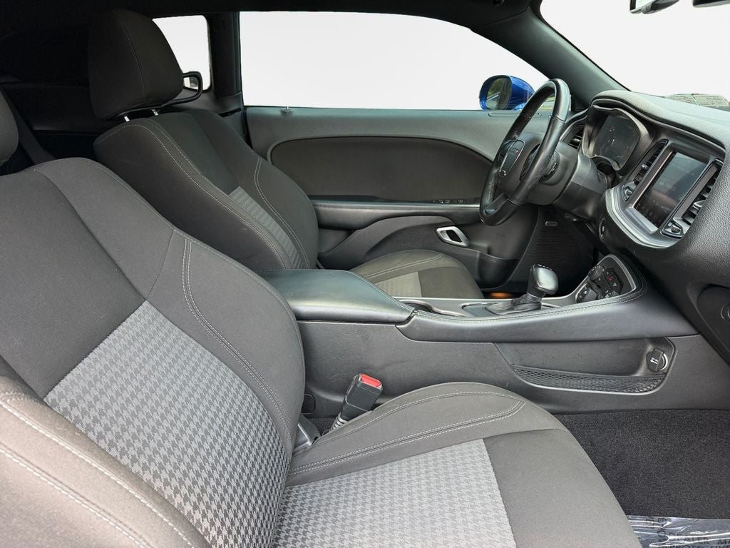 2022 Dodge Challenger SXT