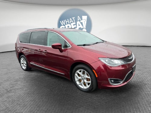 2017 Chrysler Pacifica Touring L Plus