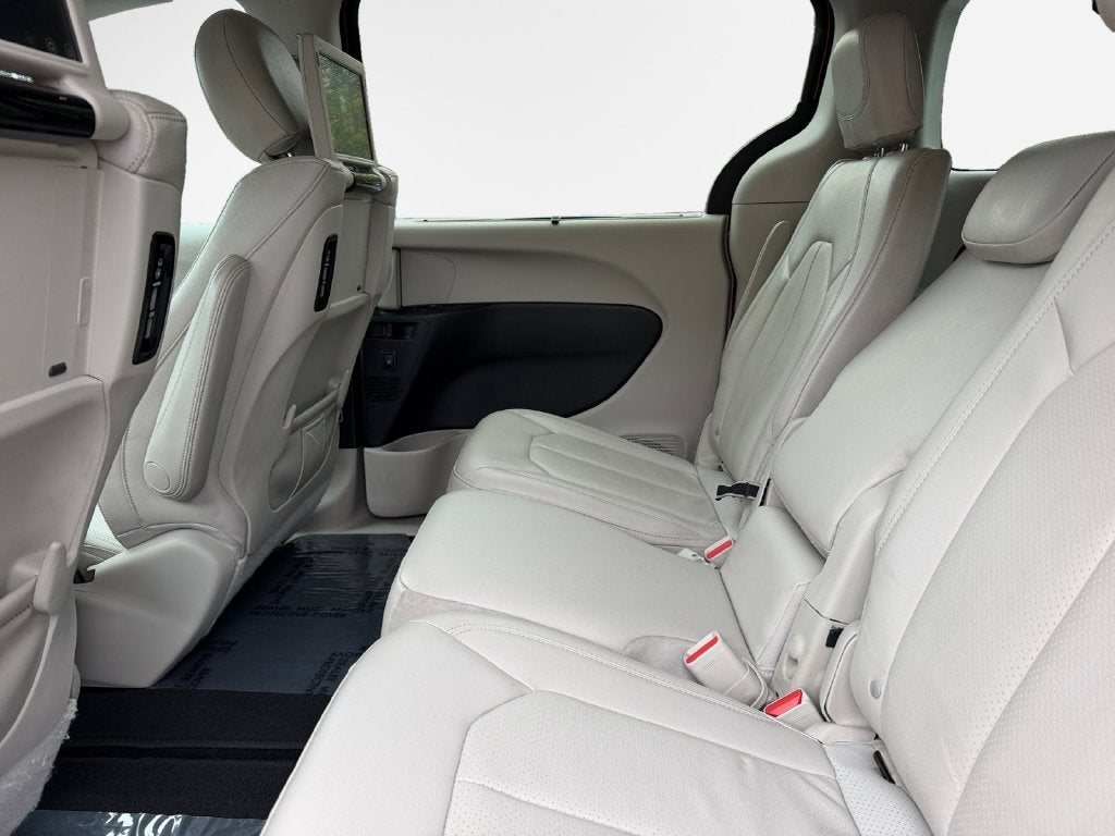 2017 Chrysler Pacifica Touring L Plus