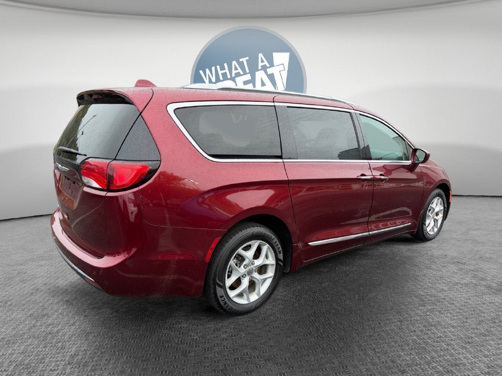 2017 Chrysler Pacifica Touring L Plus
