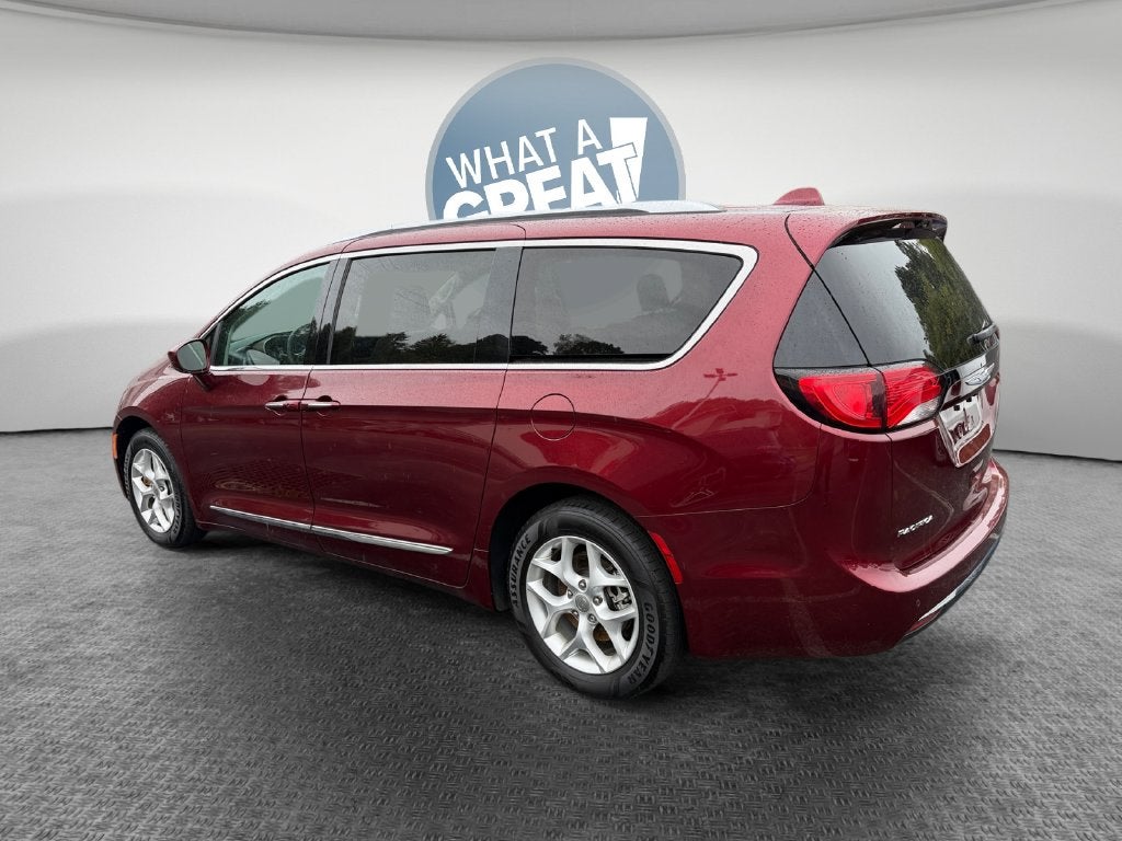 2017 Chrysler Pacifica Touring L Plus