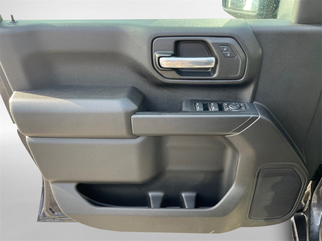 2024 Chevrolet Silverado HD Custom