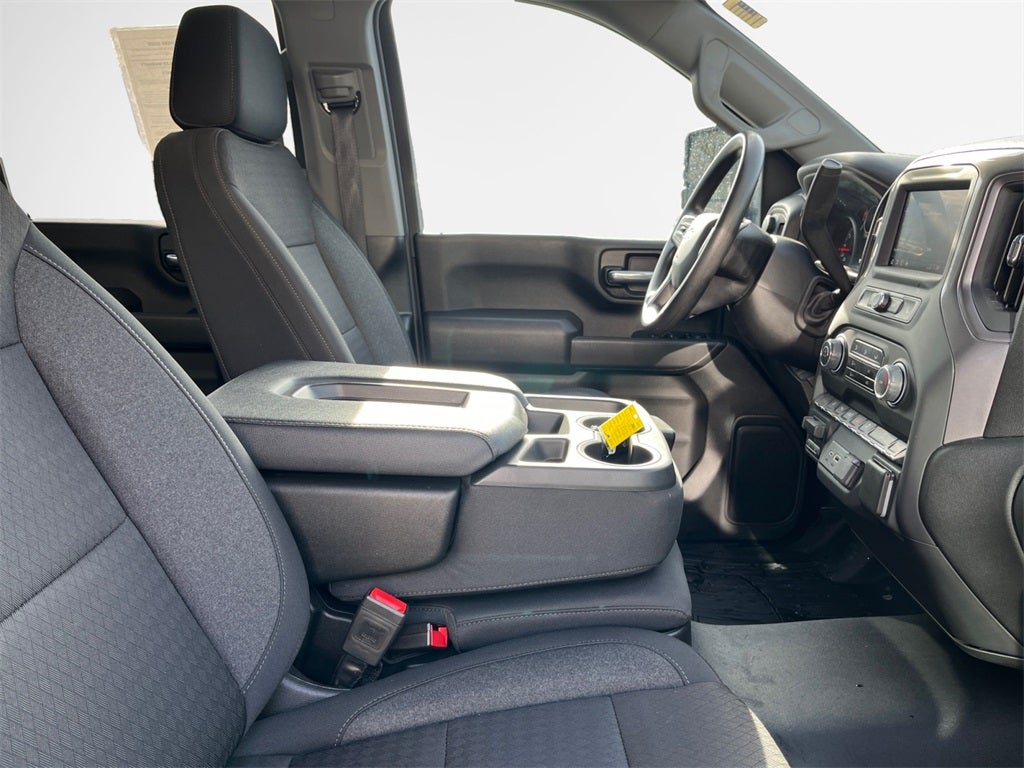 2024 Chevrolet Silverado HD Custom