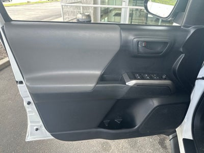 2019 Toyota TACOMA SR5 SR5 V6