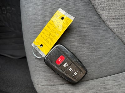 2020 Toyota CAMRY LE