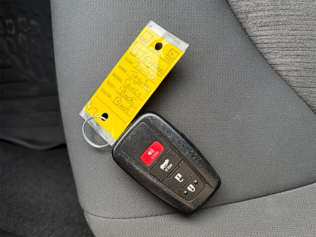 2020 Toyota CAMRY LE