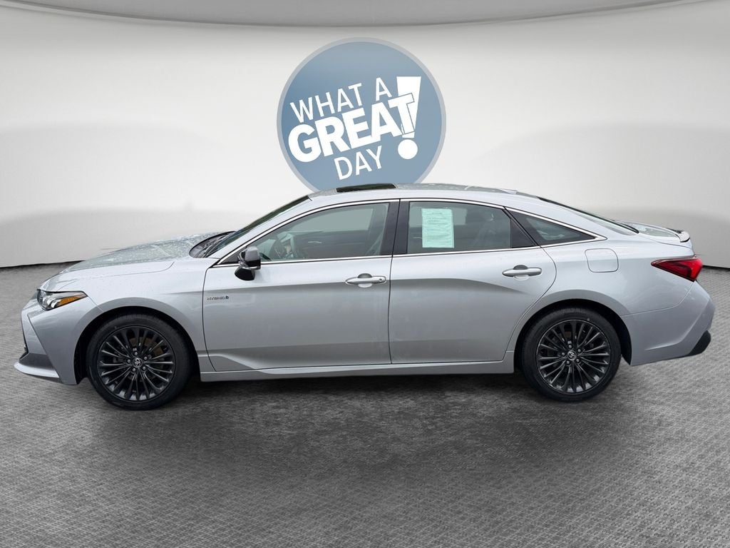 2021 Toyota Avalon Hybrid XSE