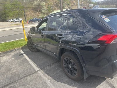 2022 Toyota RAV4 HYBRID SE