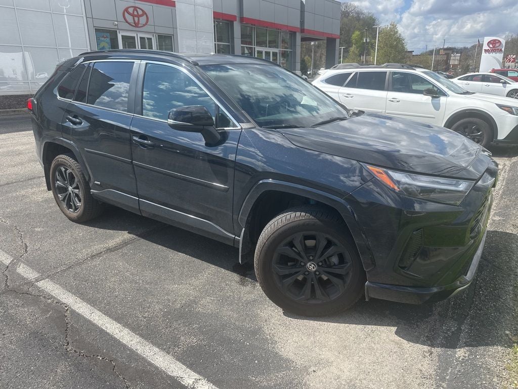 2022 Toyota RAV4 HYBRID SE