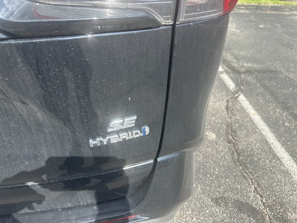 2022 Toyota RAV4 HYBRID SE