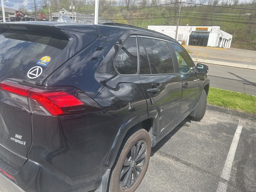 2022 Toyota RAV4 HYBRID SE