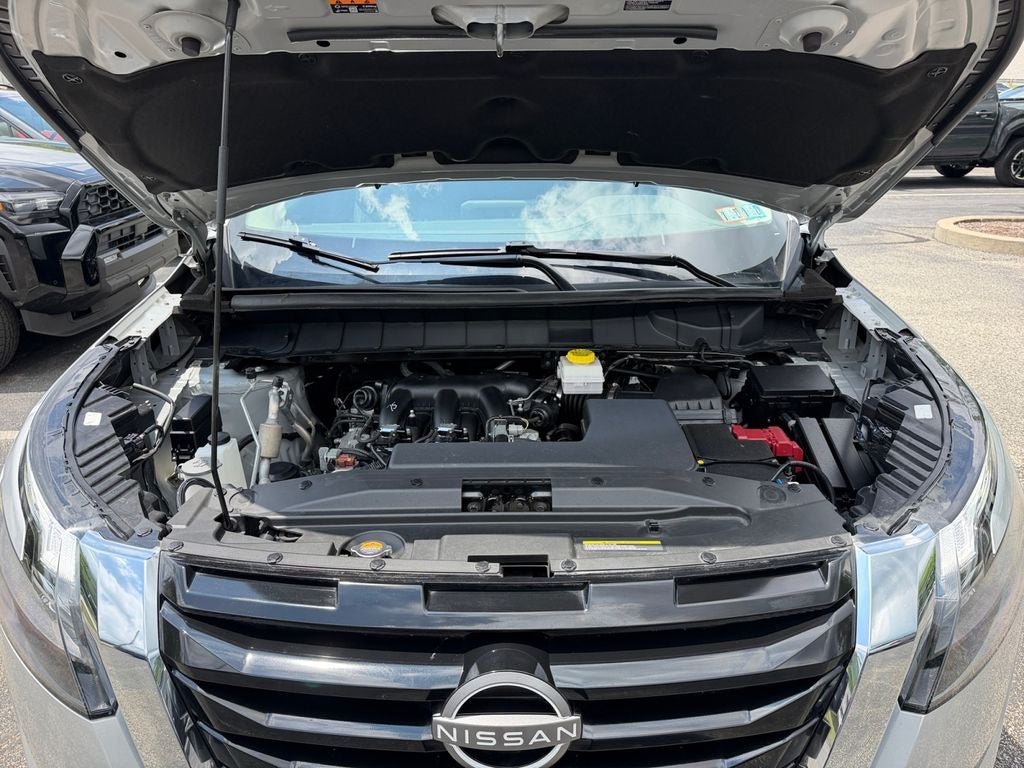 2025 Nissan Pathfinder SV