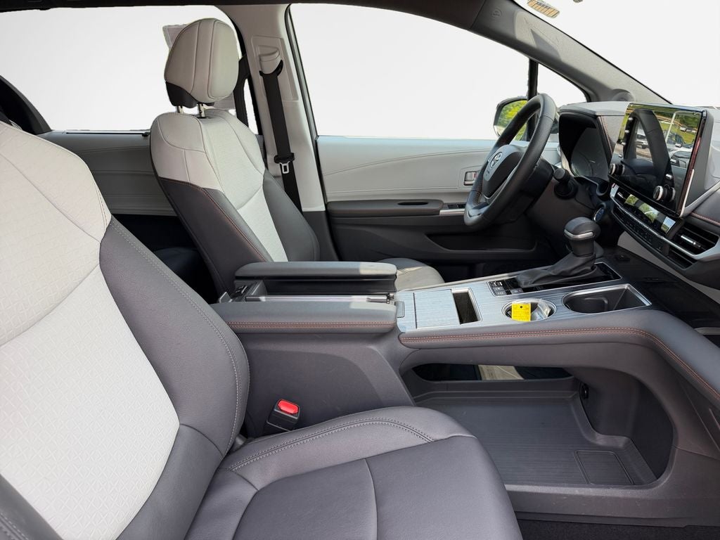 2024 Toyota Sienna XSE 7 Passenger