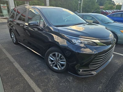 2025 Toyota Sienna XLE 7 Passenger
