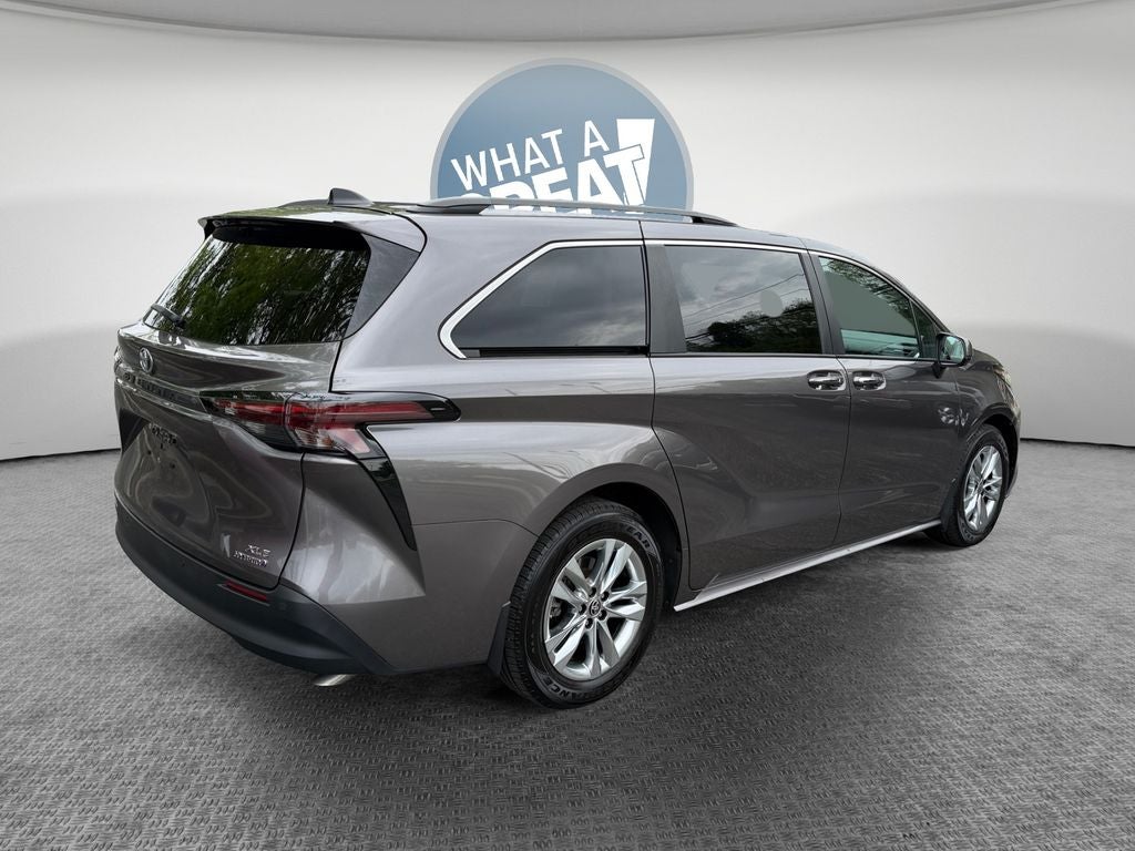 2023 Toyota SIENNA XLE AWD XLE 7 Passenger