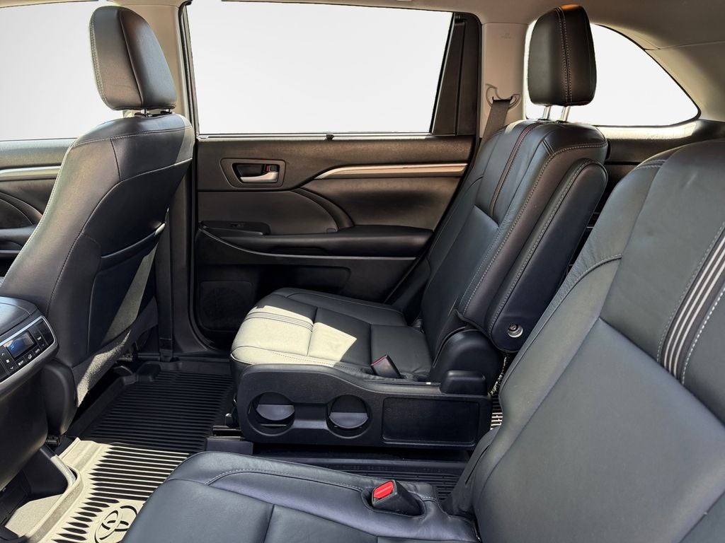 2018 Toyota Highlander SE