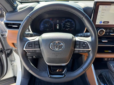 2023 Toyota Highlander Platinum