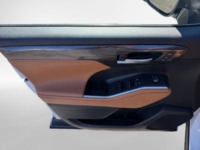 2023 Toyota Highlander Platinum