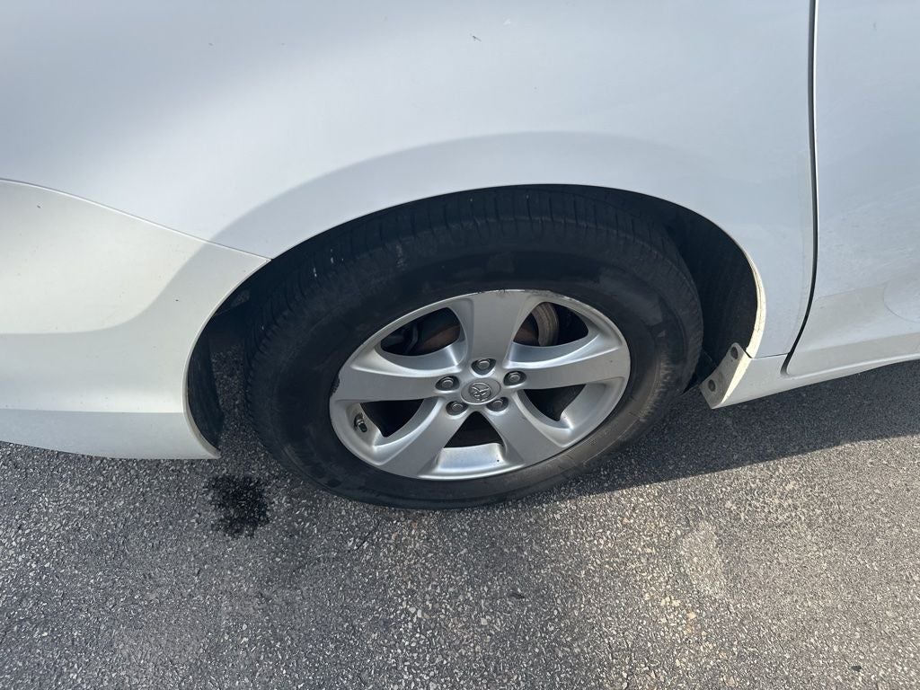 2017 Toyota SIENNA LE 3.5L LE 8 Passenger