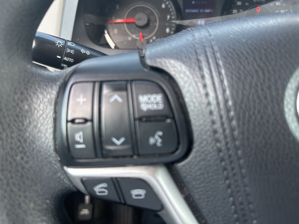 2017 Toyota SIENNA LE 3.5L LE 8 Passenger