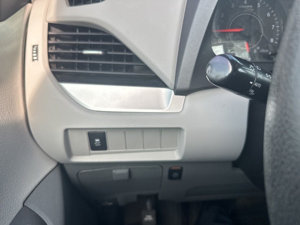 2017 Toyota SIENNA LE 3.5L LE 8 Passenger