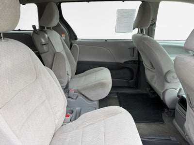 2017 Toyota SIENNA LE 3.5L LE 8 Passenger