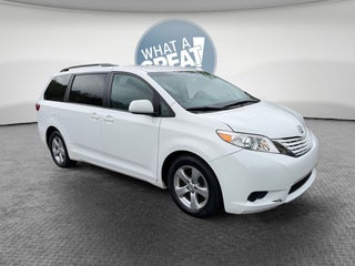 2017 Toyota SIENNA LE 3.5L LE 8 Passenger