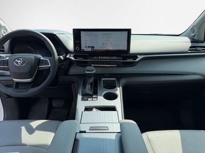 2026 Toyota Sienna XLE 7 Passenger