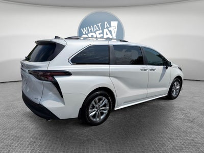 2026 Toyota Sienna XLE 7 Passenger