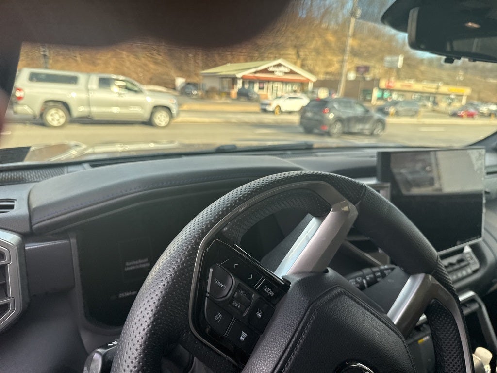 2023 Toyota SEQUOIA 4WD Platinum