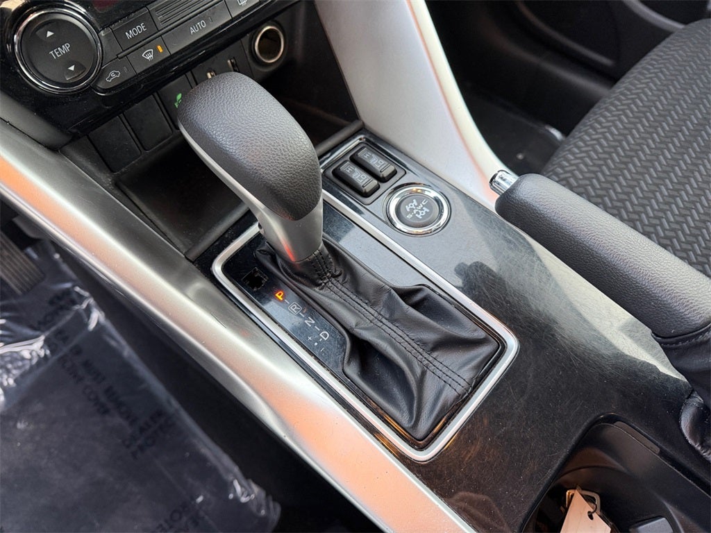 2024 Mitsubishi Eclipse Cross LE